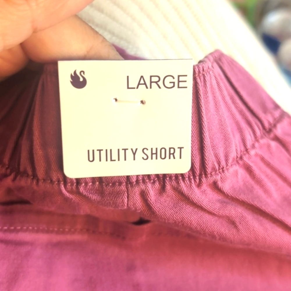NWT Gloria Vanderbilt Utility Cargo Shorts Light Maroon Size Large | Stretch - Picture 10 of 16
